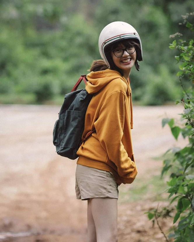 Nữ blogger có nhan sắc giống hệt ca sĩ Lisa nhóm BlackPink - Hình 18 Nu blogger co nhan sac giong het ca si Lisa nhom BlackPink-Hinh-18