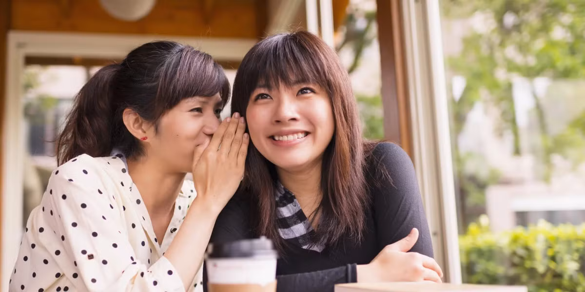 6 lý do bạn không nên chia sẻ chuyện vợ chồng cho bạn bè ảnh 2