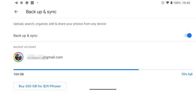  Sao lưu ảnh tự động. Còn gì tệ hơn khi mất hoặc hỏng điện thoại mà nhận ra các hình ảnh của bạn chưa được sao lưu. Bạn có thể tránh điều này bằng cách mở ứng dụng Google Photos, bật chế độ tự động sao lưu ảnh. Theo mặc định, ảnh sẽ lưu ở chất lượng cao và không giới hạn dung lượng. Nếu muốn lưu ảnh gốc, bạn có thể chọn lưu trên Google Drive với 15 GB miễn phí và có thể mua thêm. Ảnh: ExtremeTech.