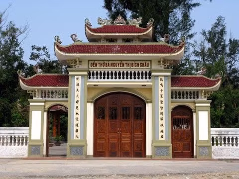 Vua Tran bai tran vi khong nghe 10 ke tri nuoc cua hoang phi-Hinh-2