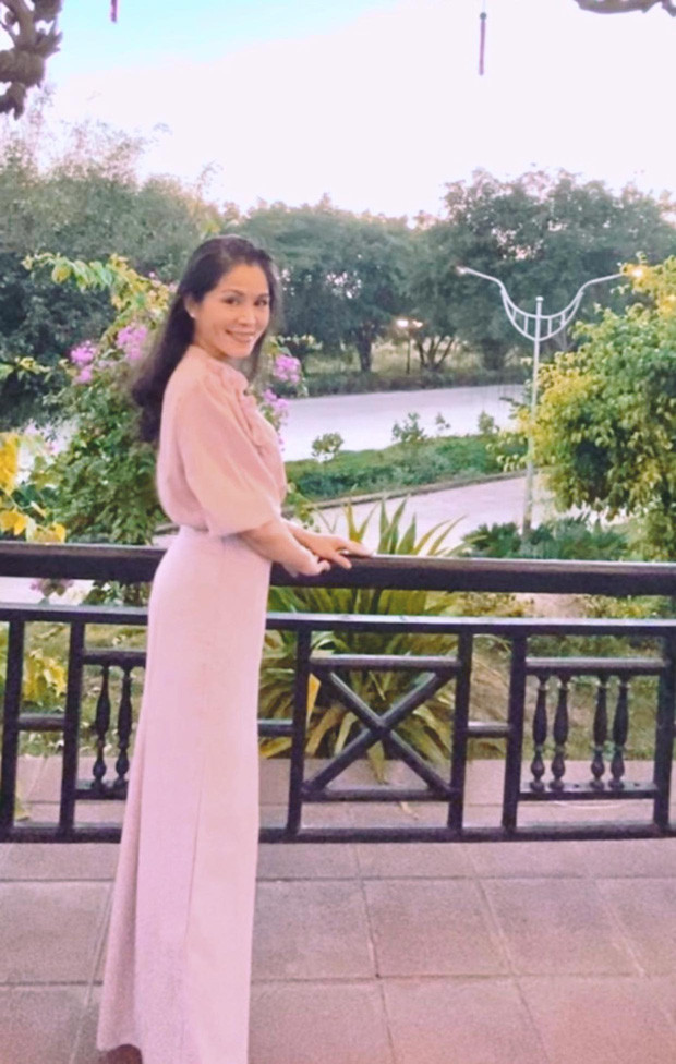 Nhan sắc được khen giống Trương Bá Chi của con gái Quyền Linh - Hình 3 Nhan sac duoc khen giong Truong Ba Chi cua con gai Quyen Linh-Hinh-3