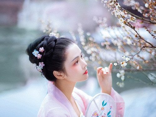 Nhin 7 nguoi vo cua Ton Quyen moi hieu vi sao ong that the-Hinh-3