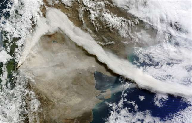 ##sc### Các hoạt động phun trào của núi lửa thường khá mạnh mẽ và ảnh hưởng không nhỏ tới đời sống của các cộng đồng xung quanh, nhưng núi lửa Pyuehue - Cordon Caulle ở Chile lại đóng vai trò khá quan trọng trong đời sống. Không chủ giúp hình thành đất cho các vùng cư dân xung quanh, núi lửa này còn giúp tạo ra nguồn điện địa nhiệt. 