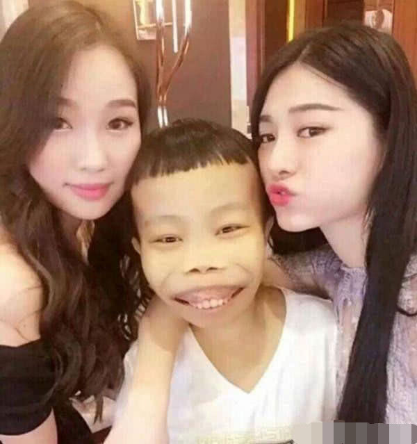 Vlog xau la tiec nuoi tai san kech xu, xe hop va gai dep