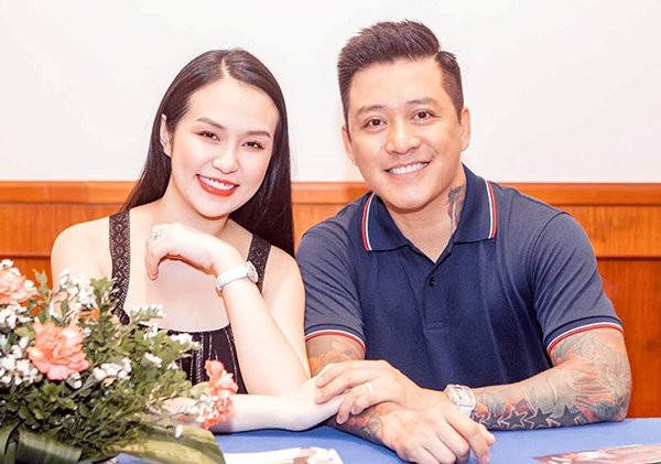 Cac cap doi sao Viet tu cham soc da tai nha cho nhau khien fan ghen ty-Hinh-4