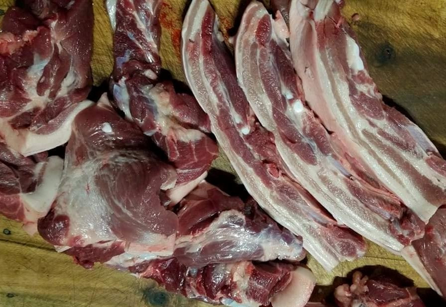 Chi o nha ma ban het ta thit lon, o day khong co chuyen e