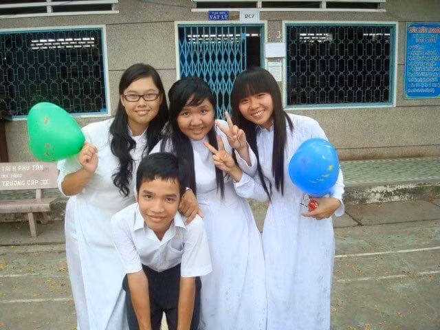 Màn 'lột xác' ngoạn mục của chàng trai 'cò hương' - Hình 5 Man 'lot xac' ngoan muc cua chang trai 'co huong'-Hinh-5