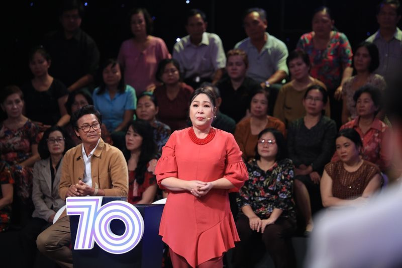 NSND Hong Van bat khoc ke thoi di hoc bi ban bat nat