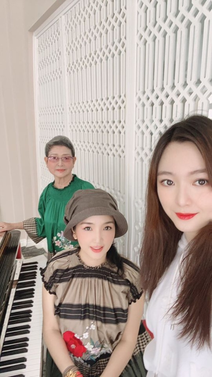 Con gái Hoa hậu Giáng My gây chú ý vì nhan sắc 'khác lạ' - Hình 4 Con gai Hoa hau Giang My gay chu y vi nhan sac 'khac la'-Hinh-4