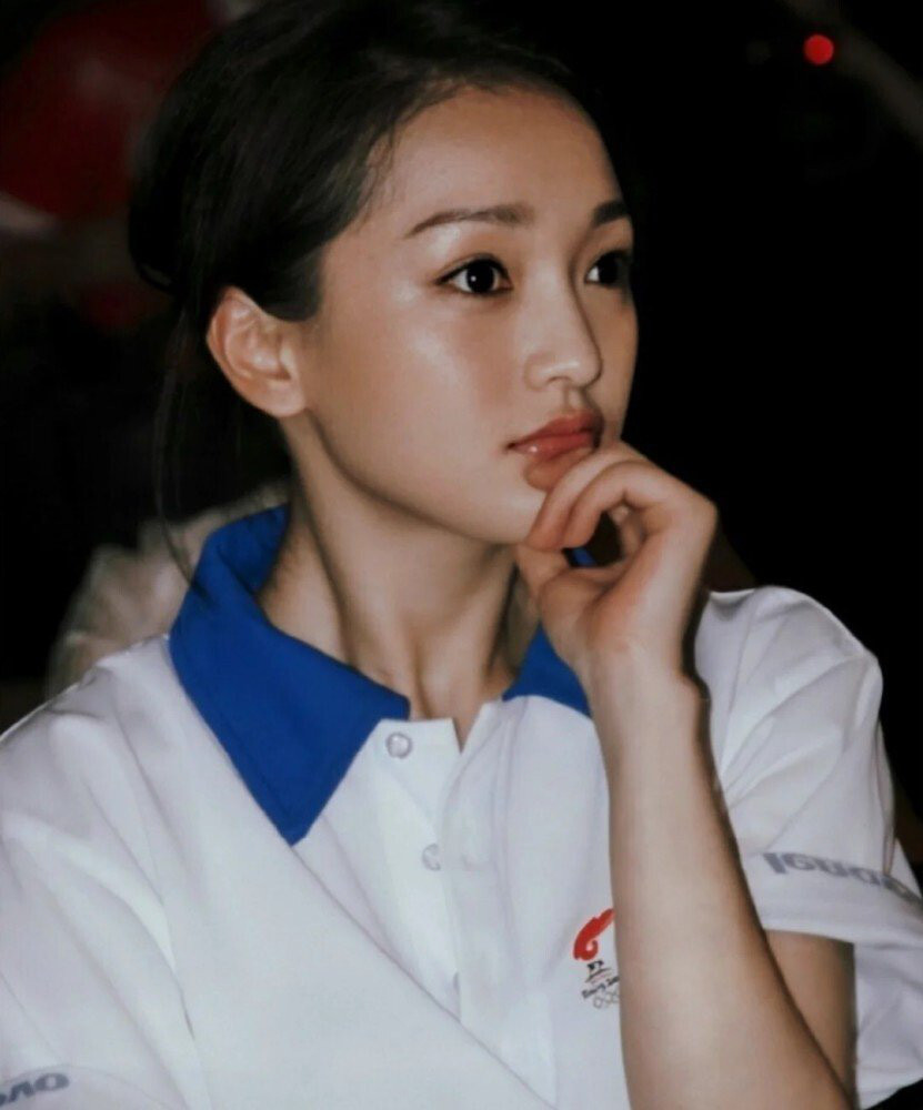 Loat anh cach day 12 nam truoc cua Chau Tan gay bao