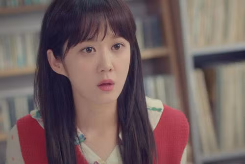 Bi mat khong tuong phat hien trong tang le nguoi yeu cu cua chong