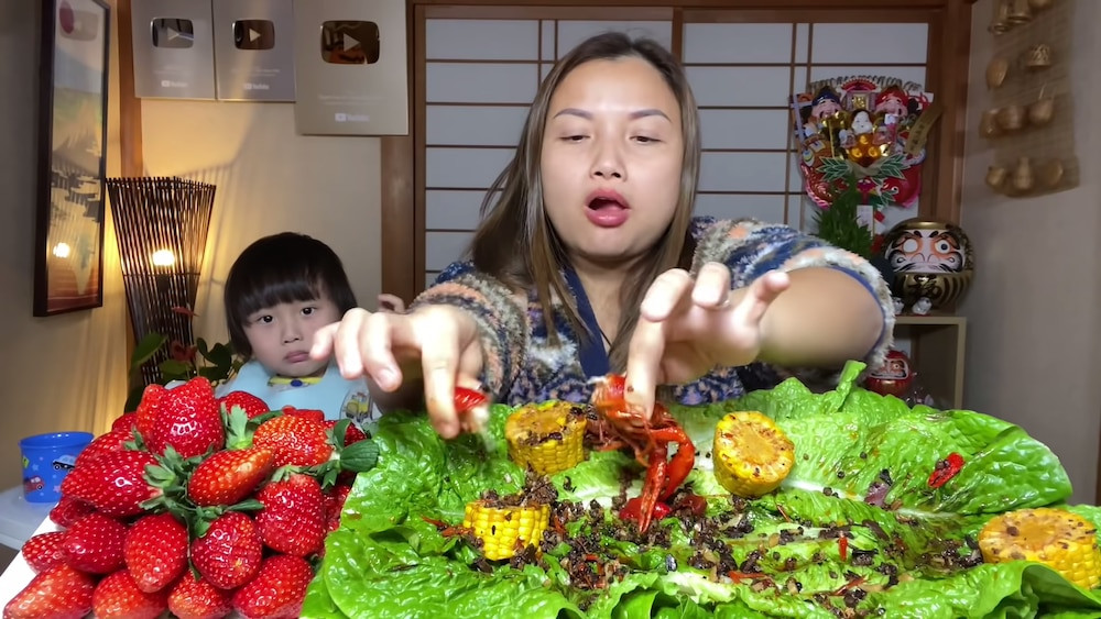 Quynh Tran JP bat ngo khoe tin vui mua duoc nha moi-Hinh-4