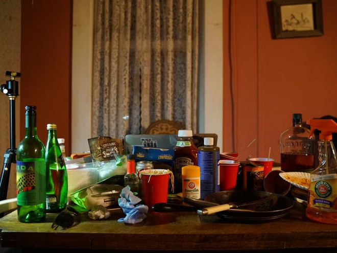 Cửa hàng tạp hóa gần nhất cách nơi người đàn ông này sinh sống khoảng 48 km.