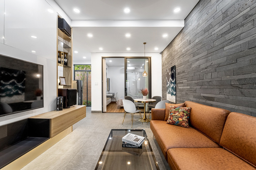 Không gian này được bố trí các nội thất sang trọng với gam màu ấm.