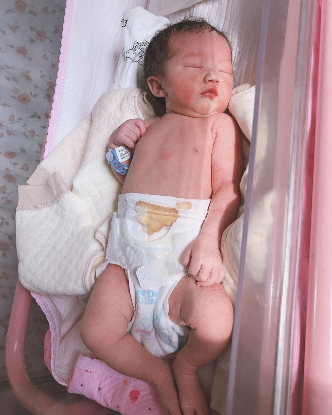 'Y ta co bap' noi tieng Trung Quoc sinh con dau long-Hinh-2