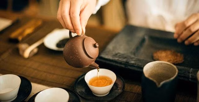 Trà xanh uống theo 4 cách này lại gây bệnh nguy hiểm Tra xanh uong theo 4 cach nay lai gay benh nguy hiem