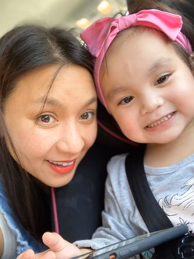 Nhan sac Y Phung thay doi sau 20 nam-Hinh-2