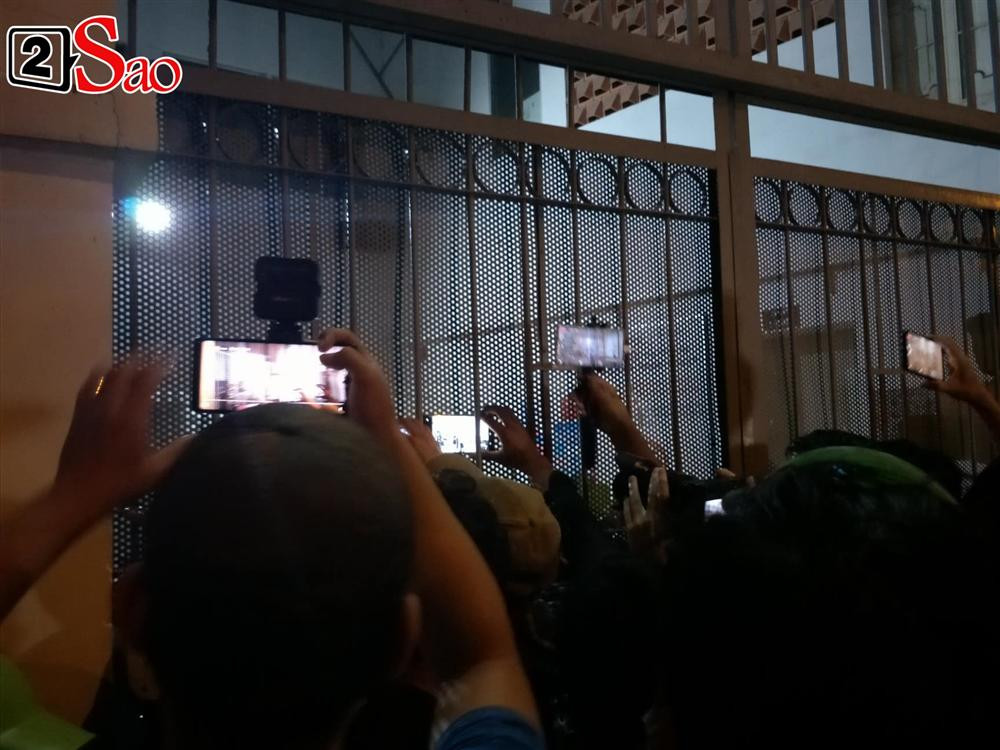 Facebooker dang anh tiec thuong nghe si Chi Tai loi dung cau view-Hinh-3