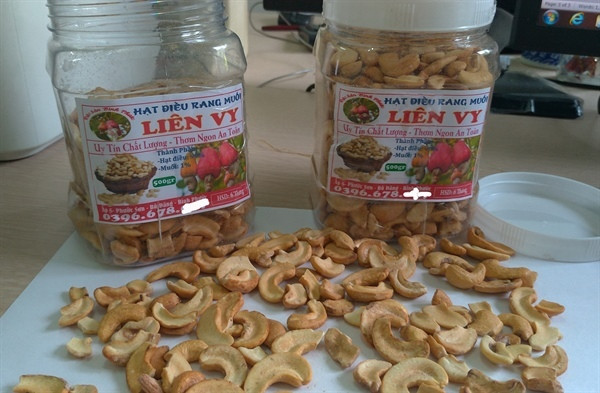 Canh giac voi hat dieu sieu re tren mang