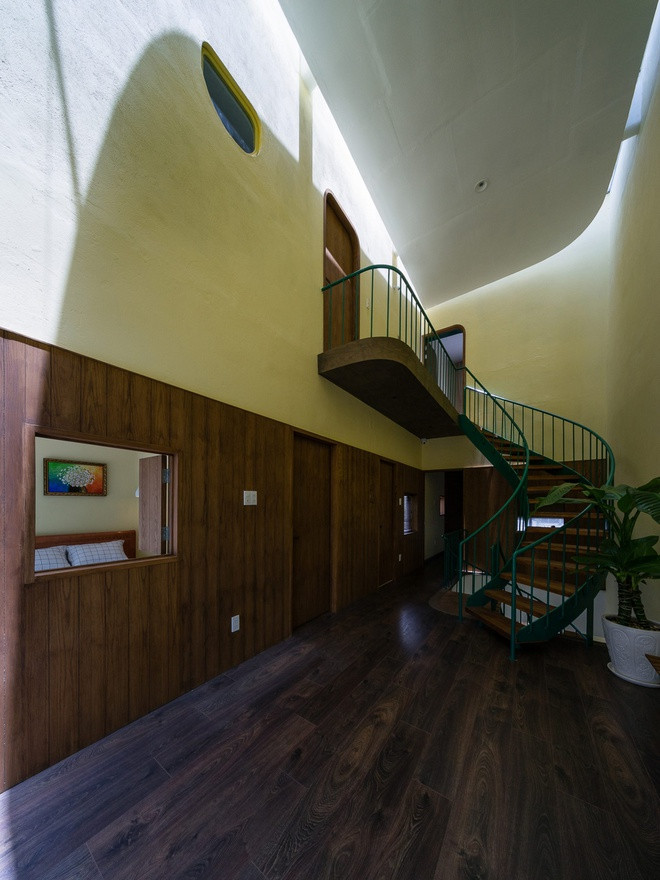 Lối lên phòng tắm từ các phòng ngủ nhỏ.