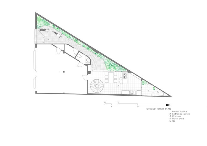 Khu đất có hình dáng tam giác đặc biệt. Nhưng chính điều tưởng như bất lợi này đã trở thành ý tưởng thiết kế của H.a workshop.