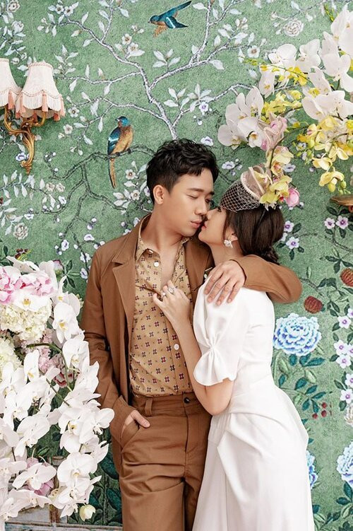 Hari Won “than trời” vì thường xuyên được Trấn Thành hôn - Hình 2 Hari Won “than troi” vi thuong xuyen duoc Tran Thanh hon-Hinh-2
