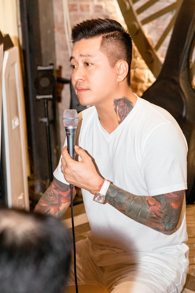 Su nghiep cua Tuan Hung truoc khi tuyen bo tam dung ca hat-Hinh-7