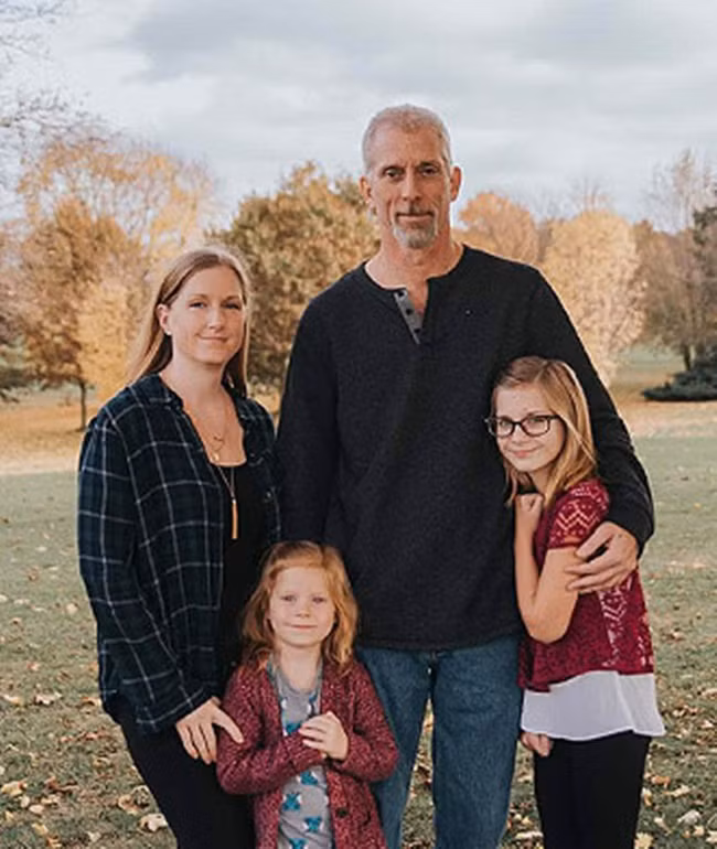 Ca gia dinh nhu vo duoc vang nho mua thu nay cach day 3 nam-Hinh-2