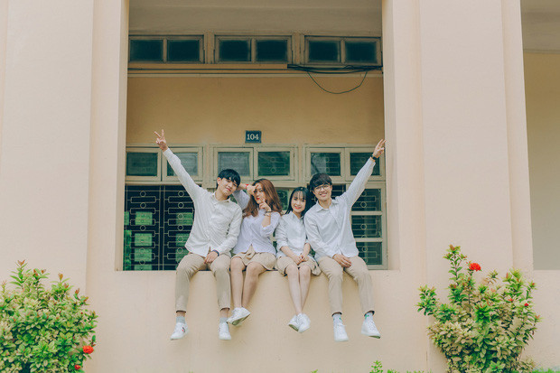 ##sc### Những tháng năm mà mỗi người đẹp rạng rỡ như một bông hoa hướng dương. 