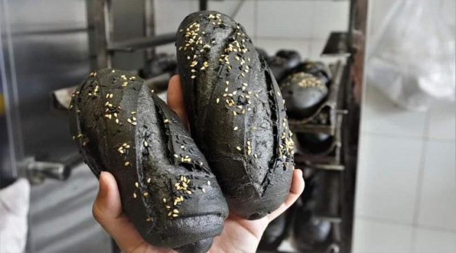 Banh mi bong dem gay sot o Sai Gon co gi dac biet?