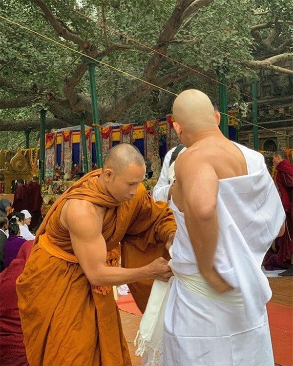 Chàng trai xuống tóc theo khóa tu gây xôn xao MXH ảnh 5