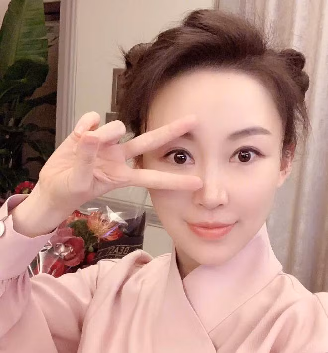 Thanh nu bi-a do sac Hoa hau bong chuyen Trung Quoc: U40 nhu 20 tuoi-Hinh-2