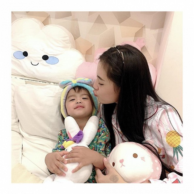 Cuộc sống của hot girl Lâm Á Hân ra sao sau 2 năm ly hôn ảnh 3