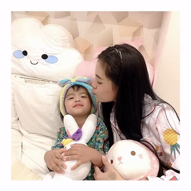 Cuộc sống của hot girl Lâm Á Hân ra sao sau 2 năm ly hôn ảnh 3