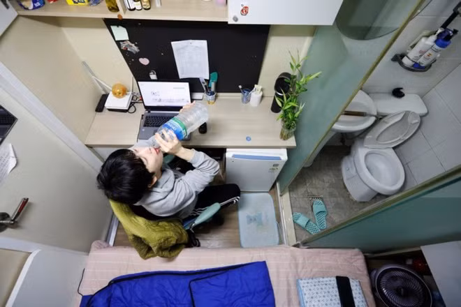 Nguoi tre chau A song trong nha tro sieu nho-Hinh-6