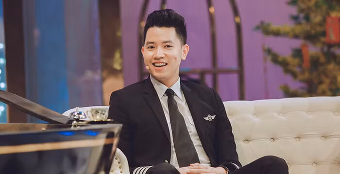 Khoe anh 'before-after', 'co truong tre nhat Viet Nam' gay sot-Hinh-5