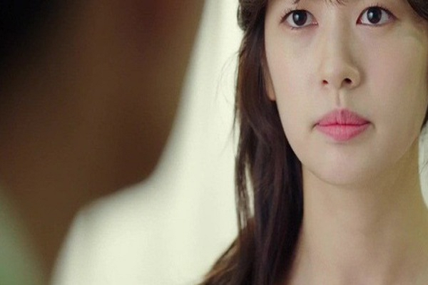 Me chong cay mat khi gap con dau ngoan hien trong nha nghi