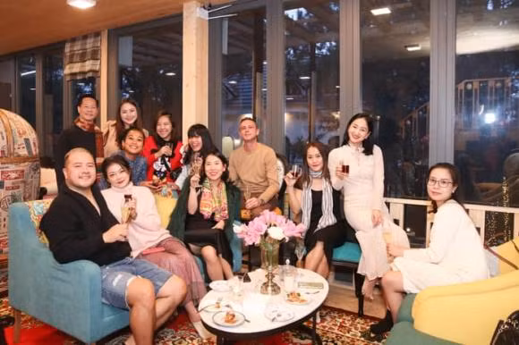 Phan Nhu Thao tiep tuc lo than hinh phat tuong-Hinh-2