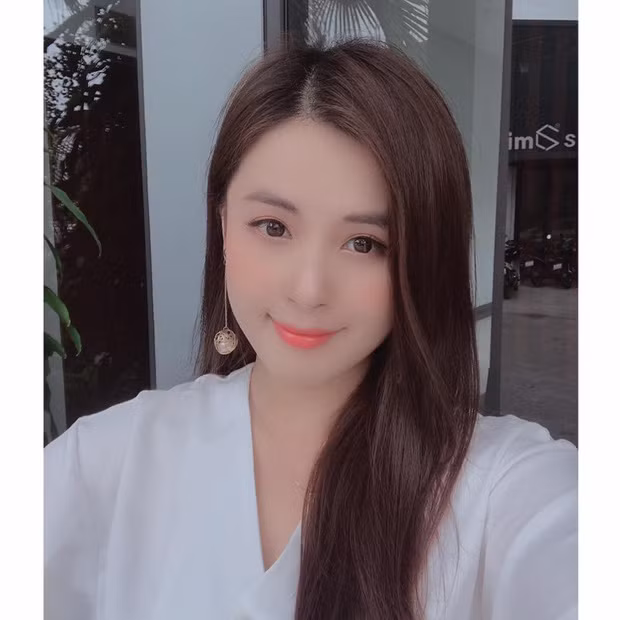 Nữ streamer Thảo Nari khoe 'tâm hồn' gợi cảm ngay trên sóng ảnh 10