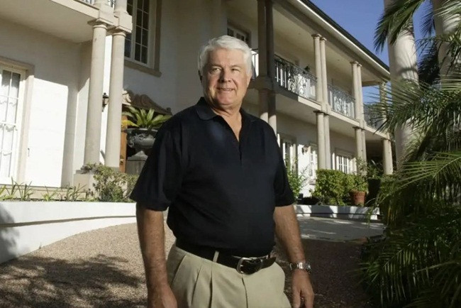 Có kho tiền, đại gia vẫn quyết không giảm giá cho khách thuê nhà - Hình 3 Co kho tien, dai gia van quyet khong giam gia cho khach thue nha-Hinh-3