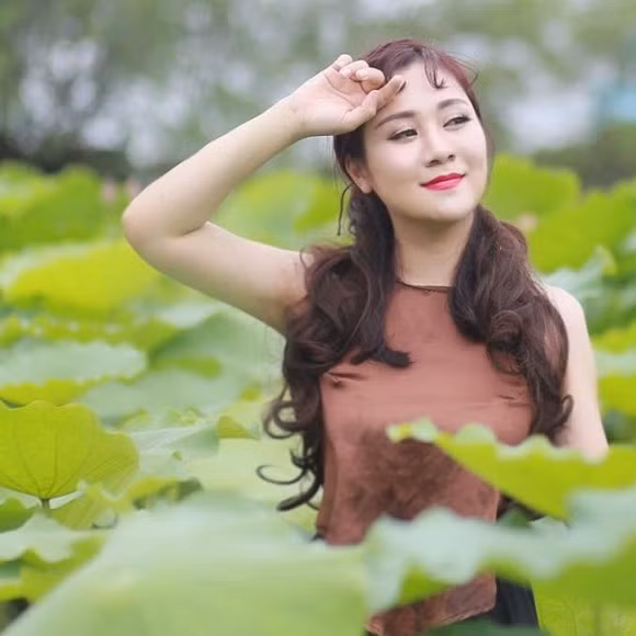 NSND Tu Long ben ba xa tre dep-Hinh-6