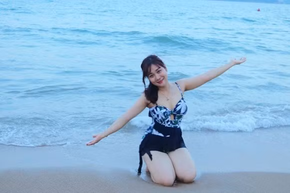 NSND Tu Long ben ba xa tre dep-Hinh-8