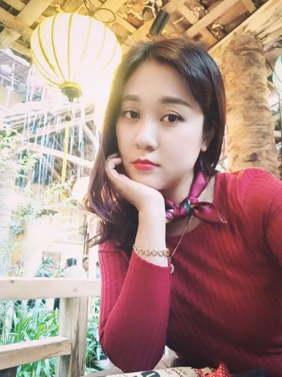 NSND Tu Long ben ba xa tre dep-Hinh-10