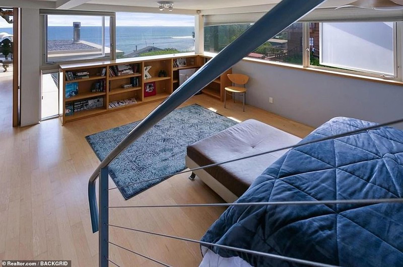 Căn biệt thự có tầm nhìn hướng ra biển tuyệt đẹp.