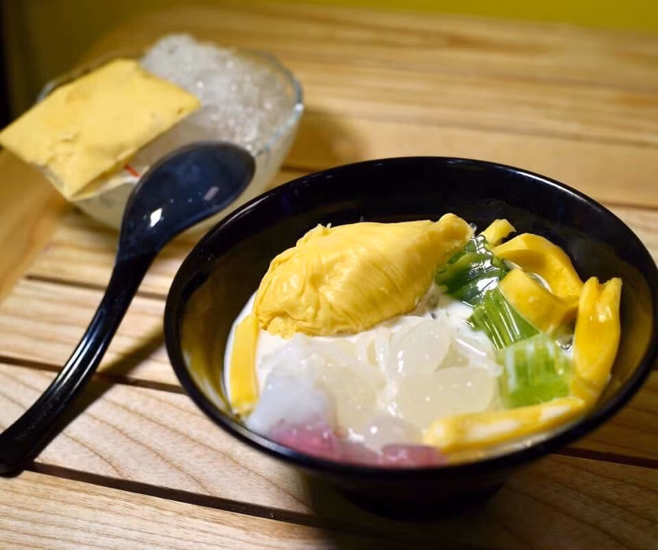 Ban het 700 banh my, 5.000 bong hong, yen tam nghi chong dich-Hinh-2