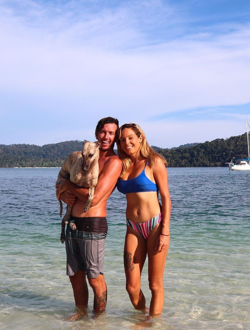 Cau chuyen di phuot khap the gioi 3 nam bang thuyen buom-Hinh-2