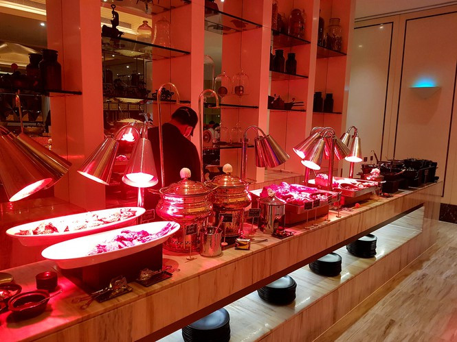 Không hài lòng buffet 1,4 triệu, thanh niên bị giễu “tự khoe cái dốt“ Khong hai long buffet 1,4 trieu, thanh nien bi gieu “tu khoe cai dot“