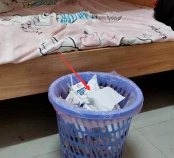 Đặt thùng rác kiểu này, gia chủ làm hoài vẫn nghèo khổ Dat thung rac kieu nay, gia chu lam hoai van ngheo kho