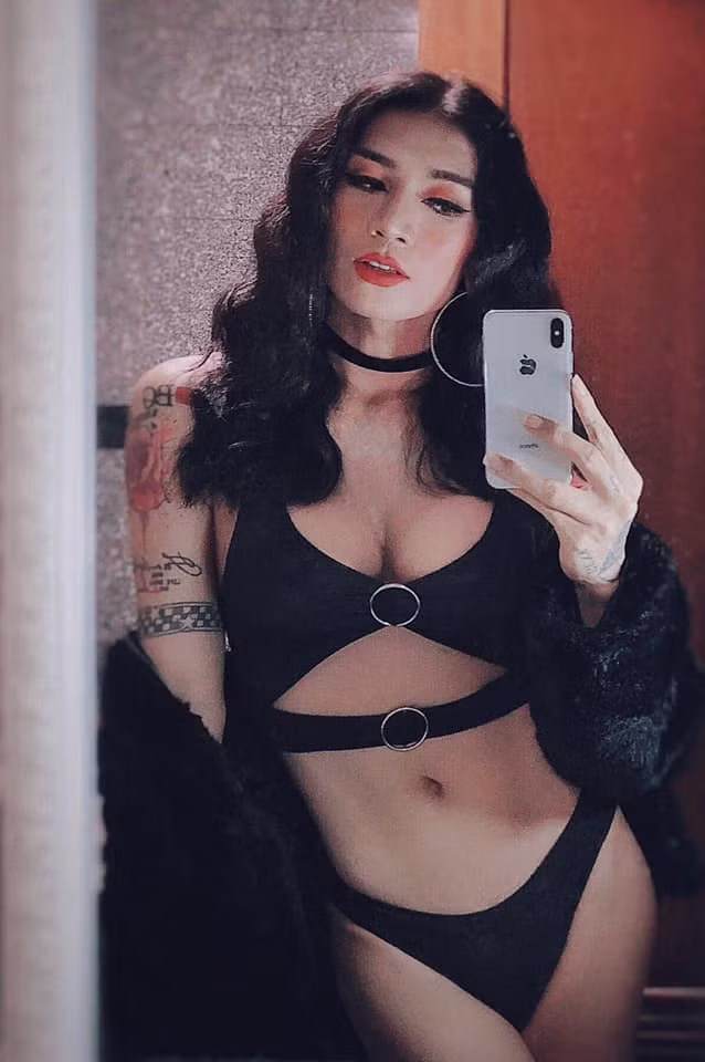 BB Tran choi lon dien quan noi y day lot khe-Hinh-4