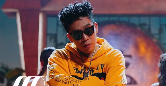 Nam ca si nho rang de tron nghia vu quan su gio ra sao?-Hinh-4